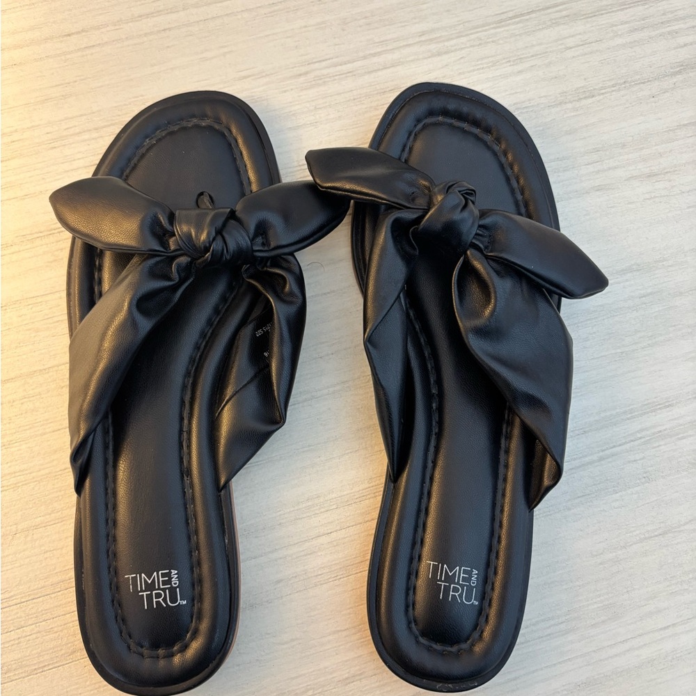 Time and Tru Women's Elegant Black Bow Sandals
